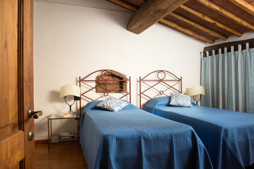 Il Coltro Hostal San Gimignano Habitación foto